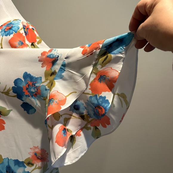 NWOT Jennie & Marlis Cream with Coral & Blue Flowered Blouse Size L - Picture 6 of 7